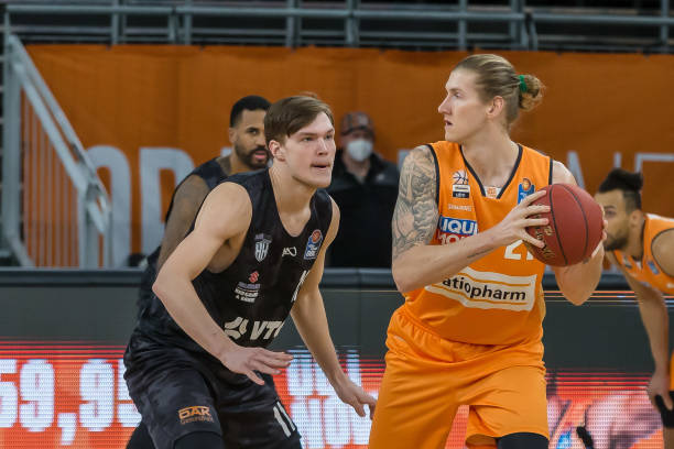 出了与年龄 出了与年龄