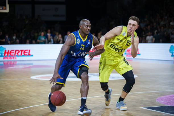 防线稳定性 防线稳定性